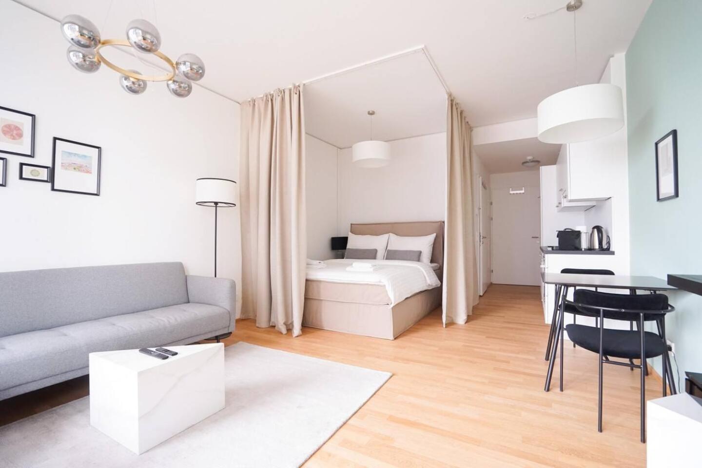 דירות וינה Exquisite Studio With Rooftop Pool מראה חיצוני תמונה